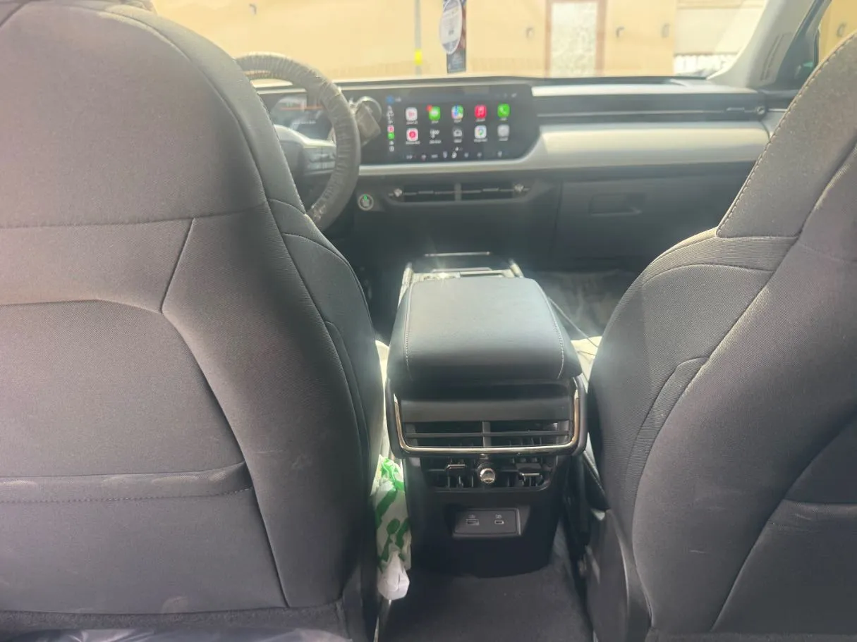 Car image 20