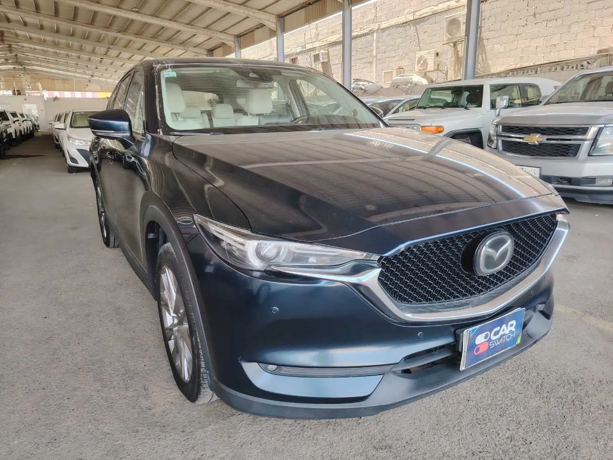 Car image 3