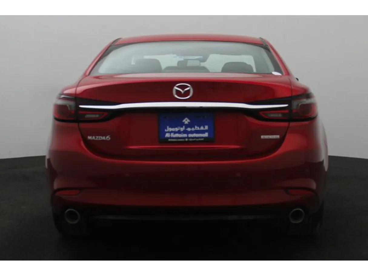 Car image 12