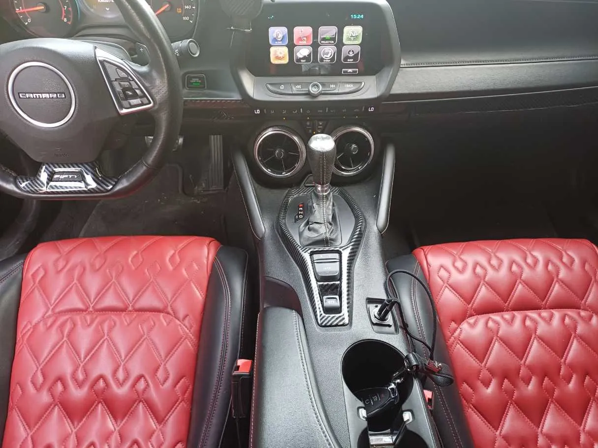 Car image 16