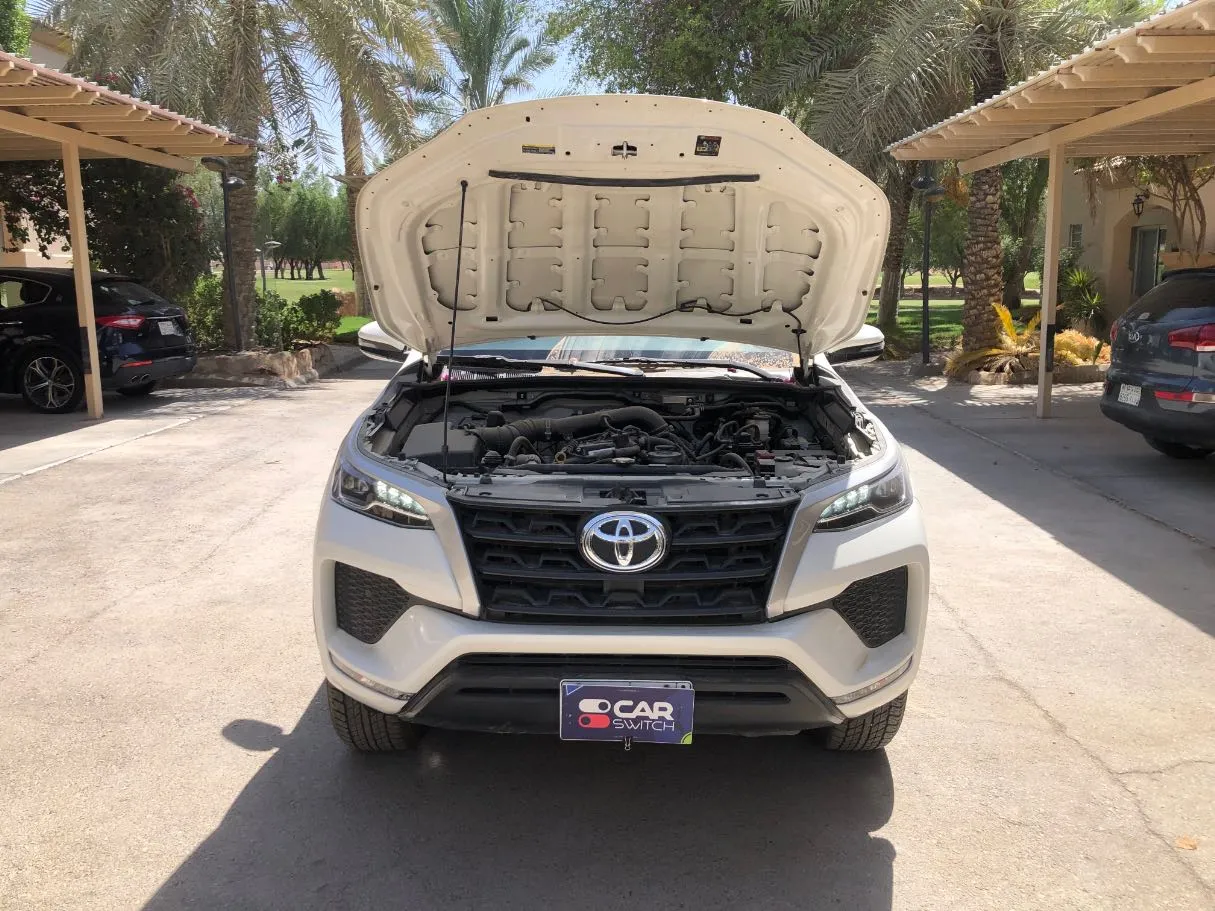 Car image 22