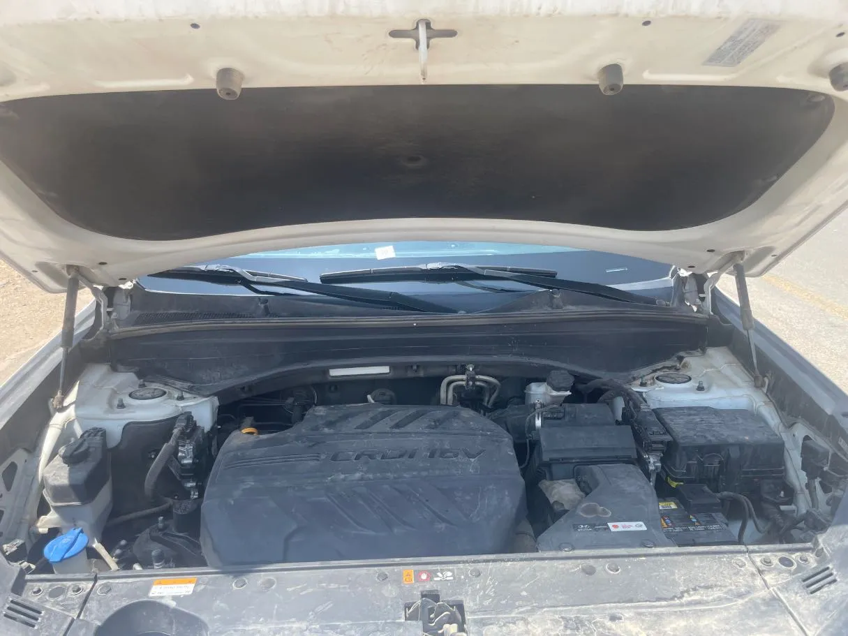 Car image 25