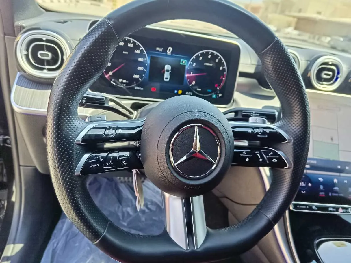 Car image 31