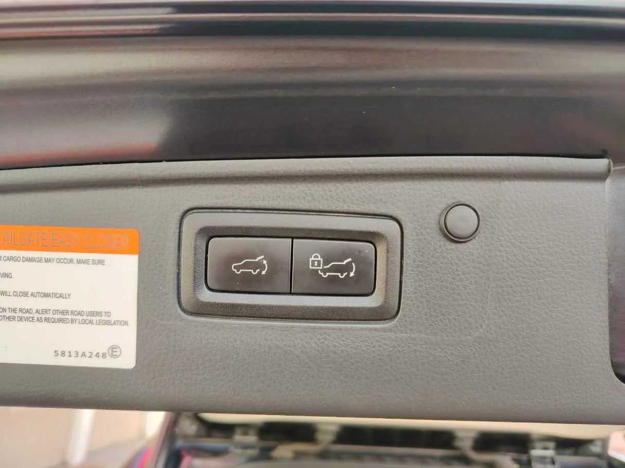 Car image 42