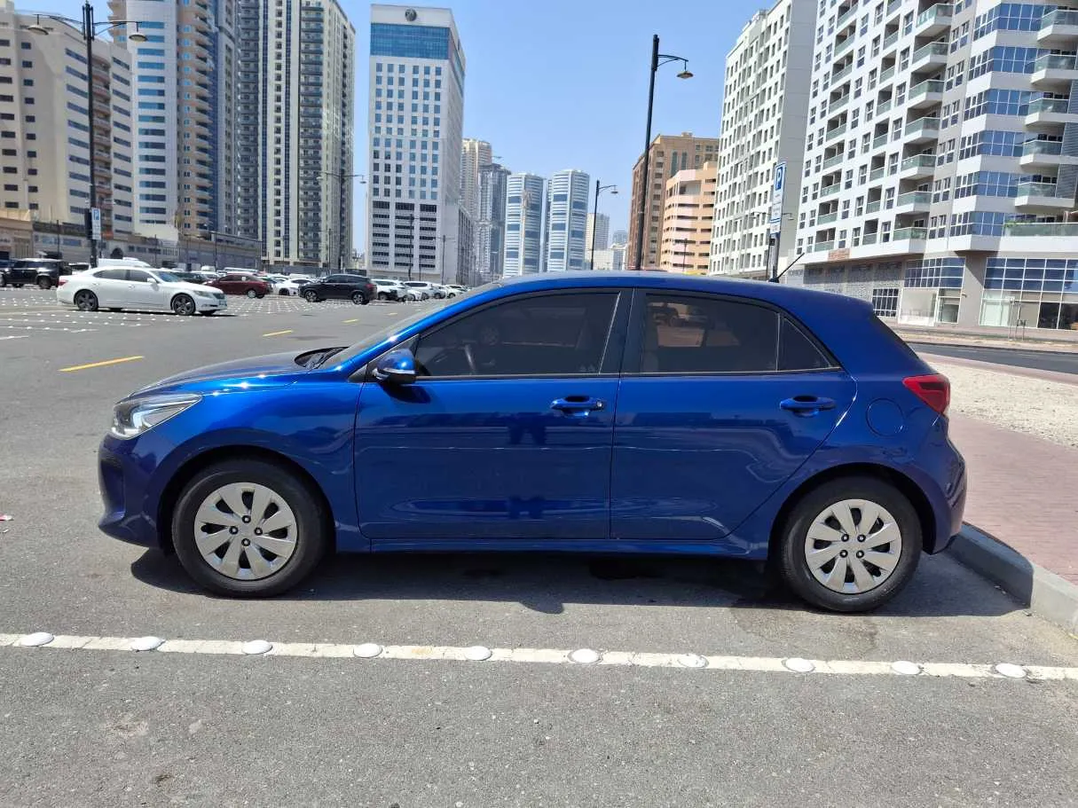 Car image 8