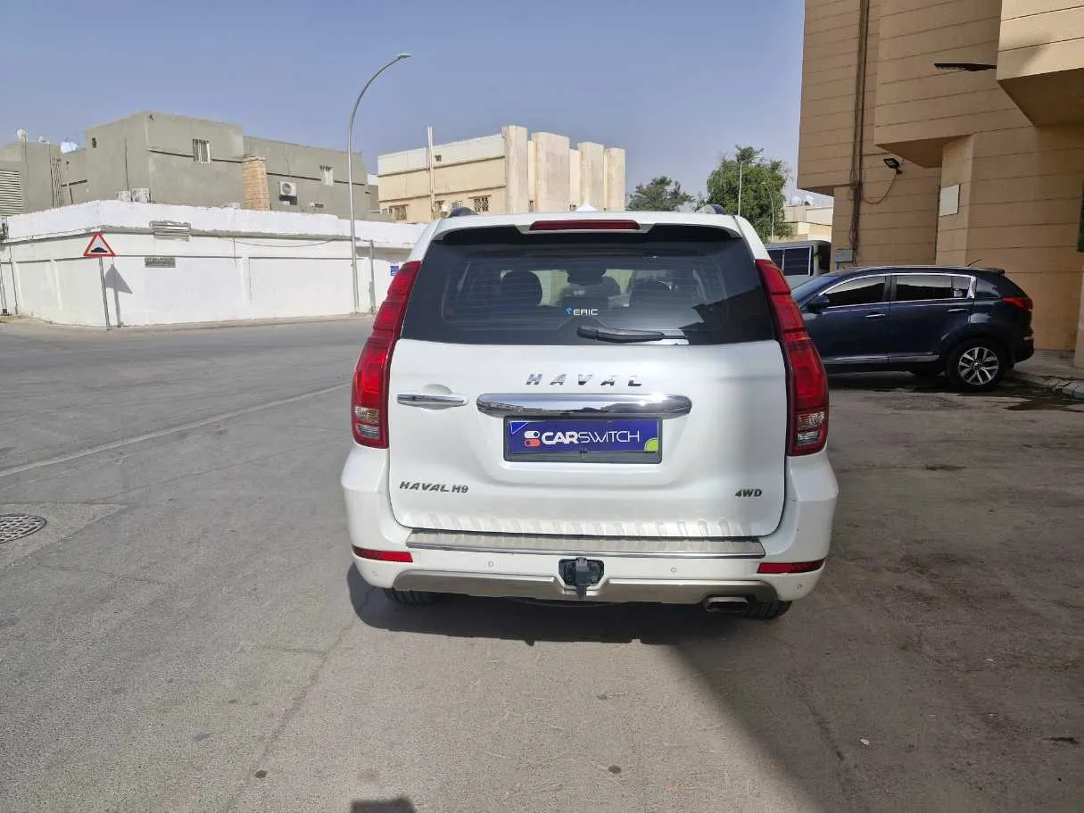 Car image 6