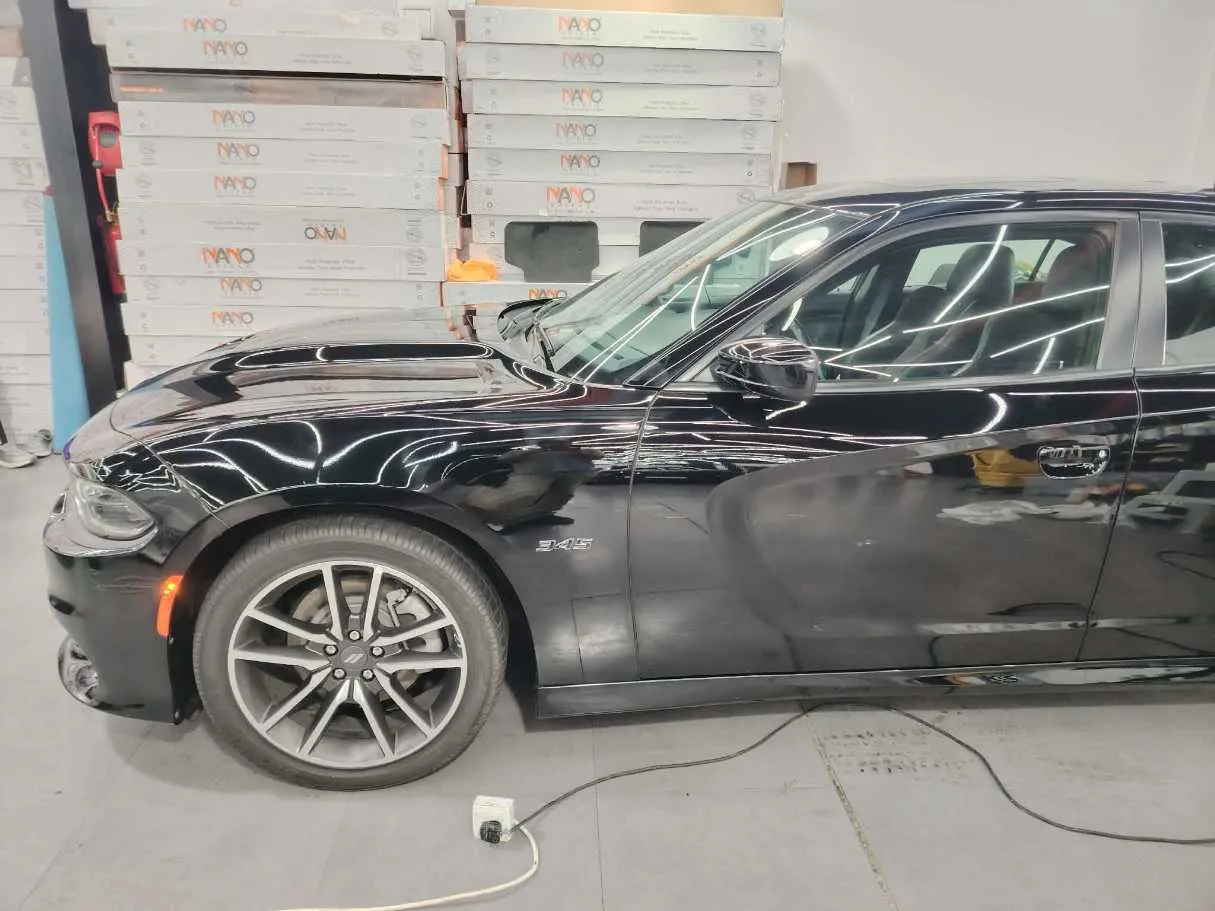 Car image 9