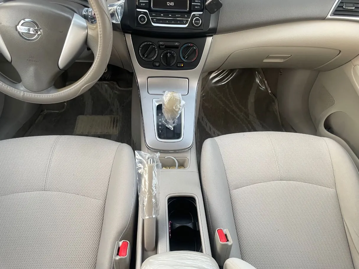 Car image 18