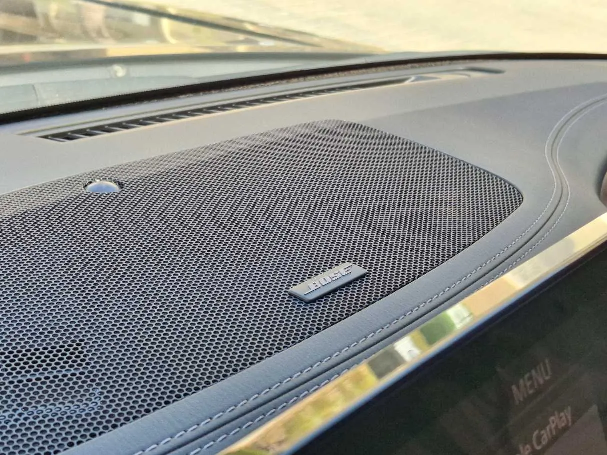 Car image 21