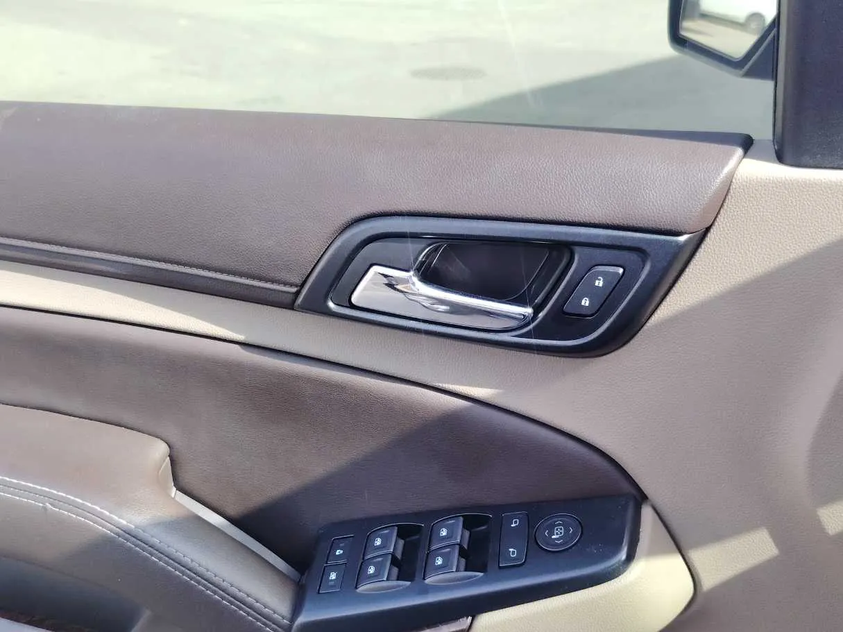 Car image 29