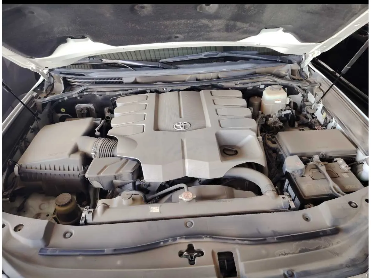 Car image 38