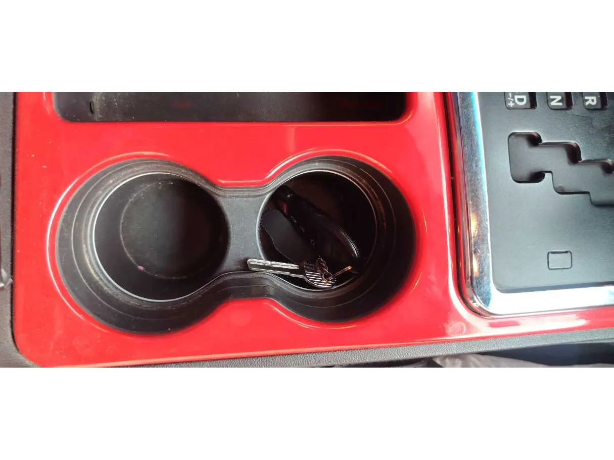 Car image 25