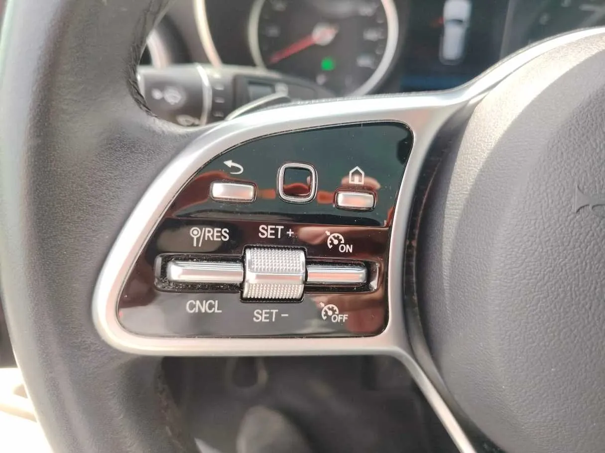 Car image 41