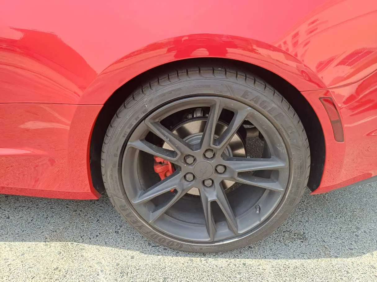 Car image 10