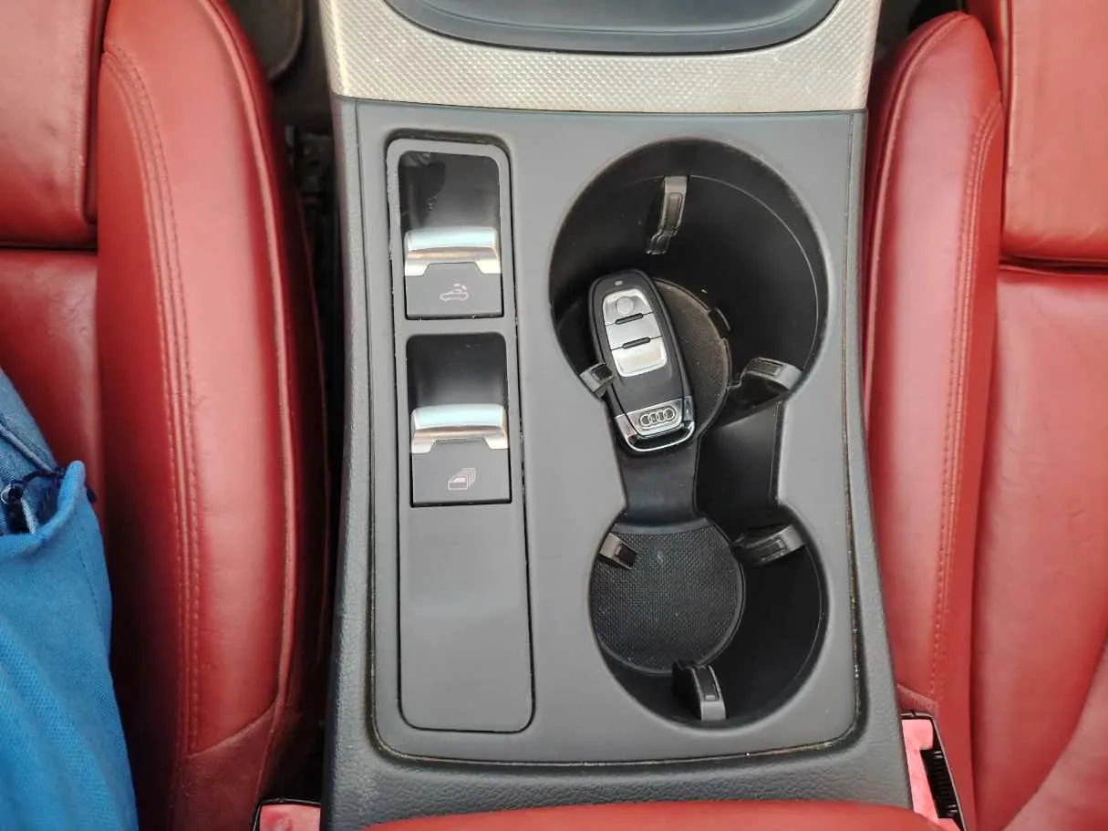 Car image 20