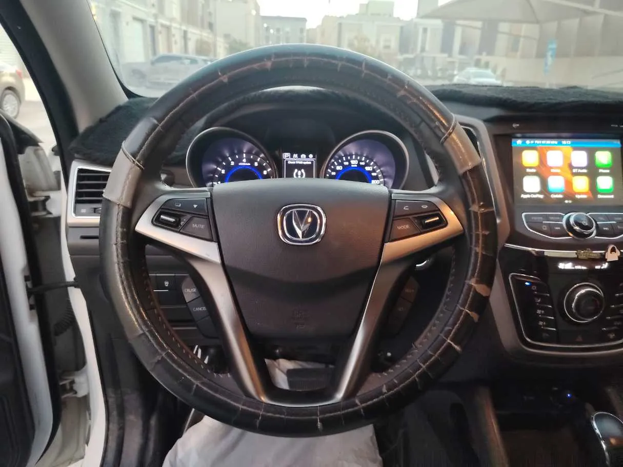 Car image 23