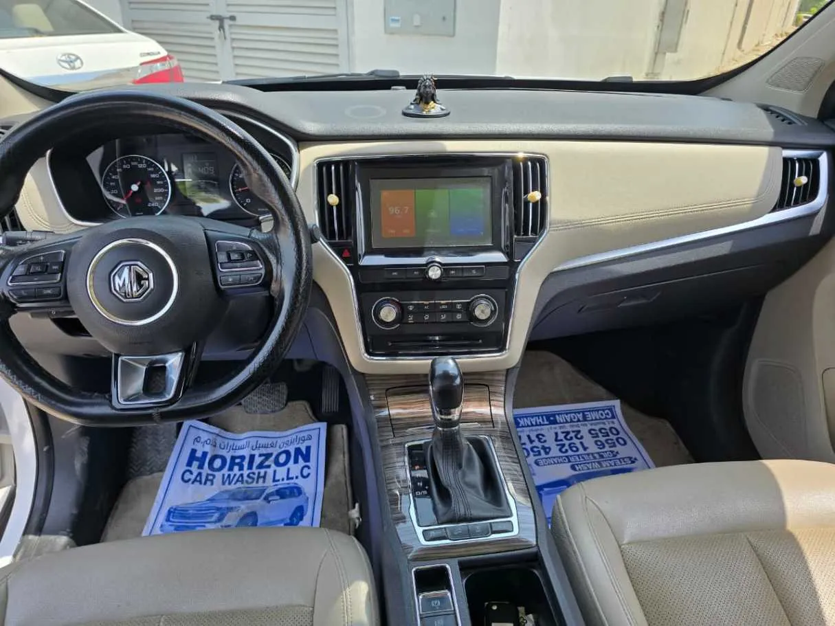 Car image 15