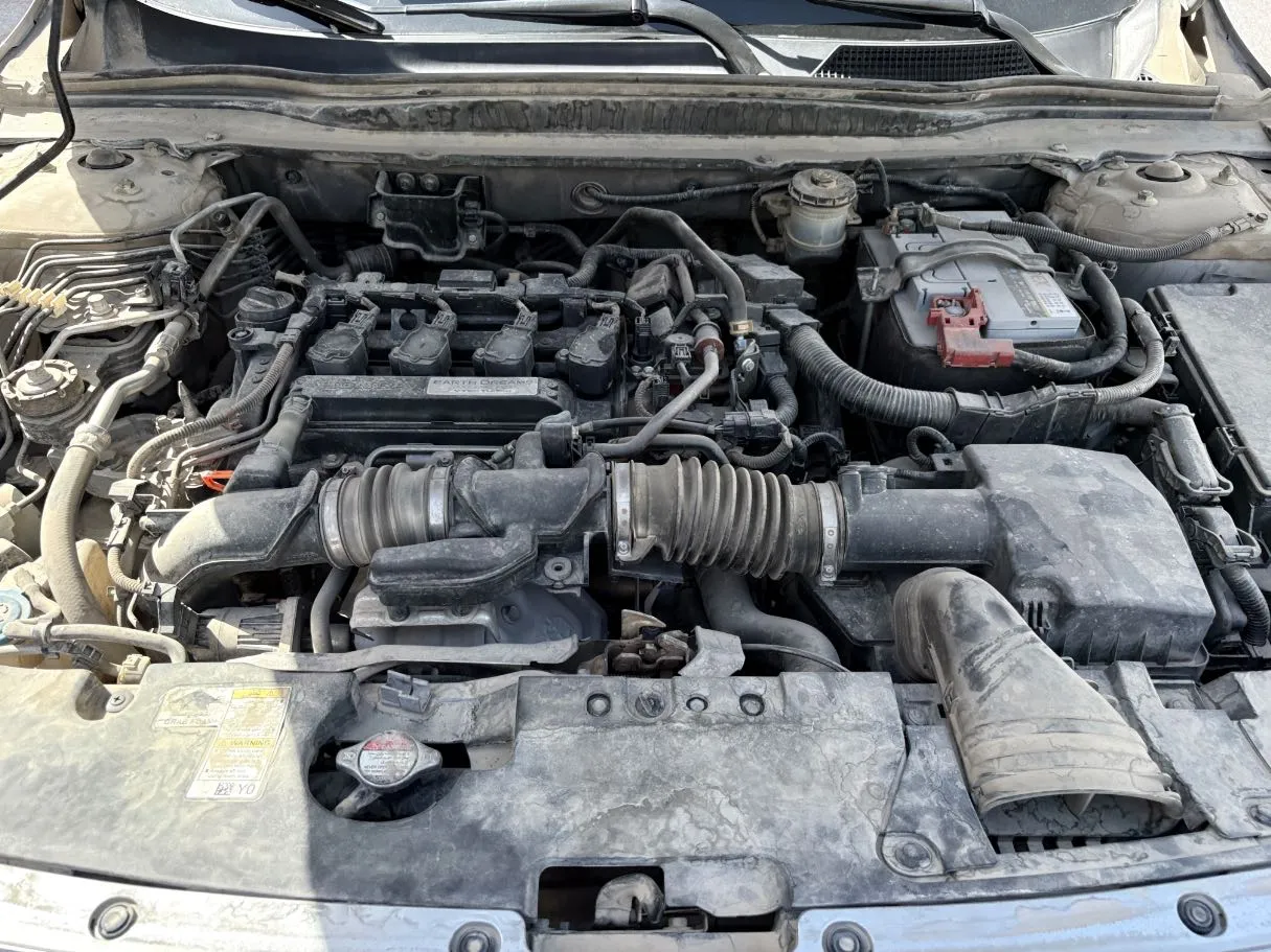 Car image 25