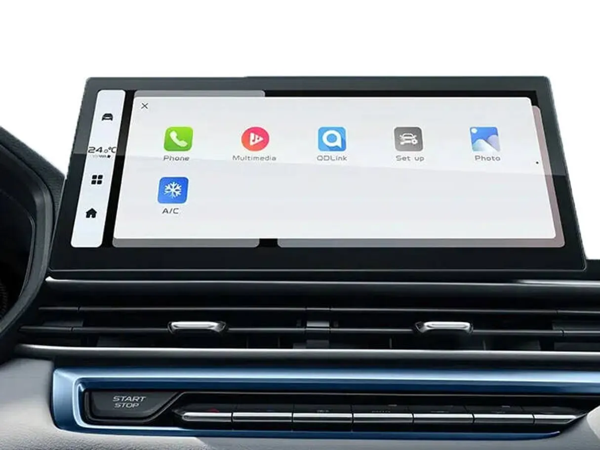 Car image 9