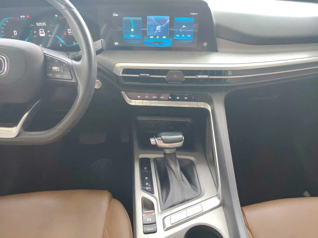 Car image 22