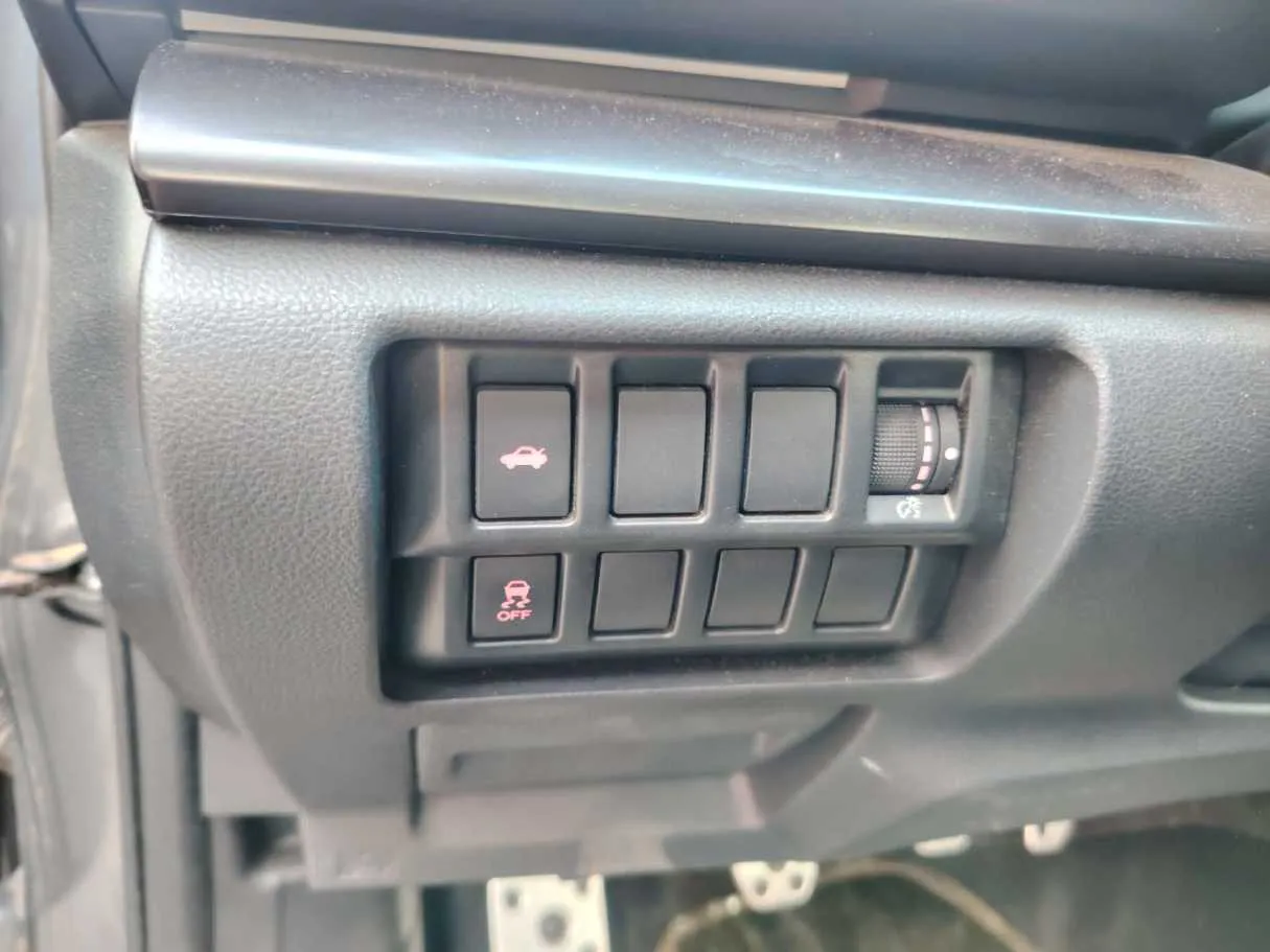 Car image 38