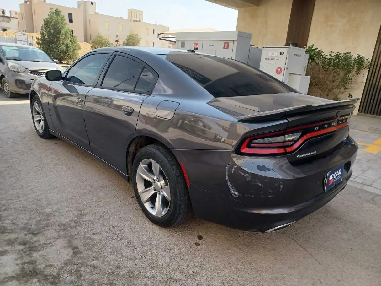Car image 7