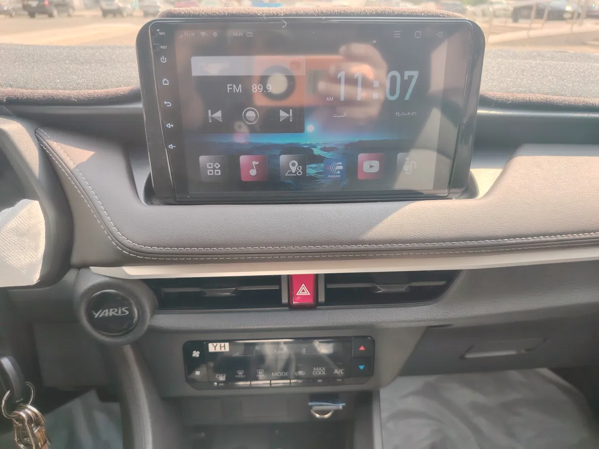 Car image 19