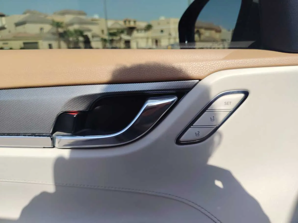 Car image 31