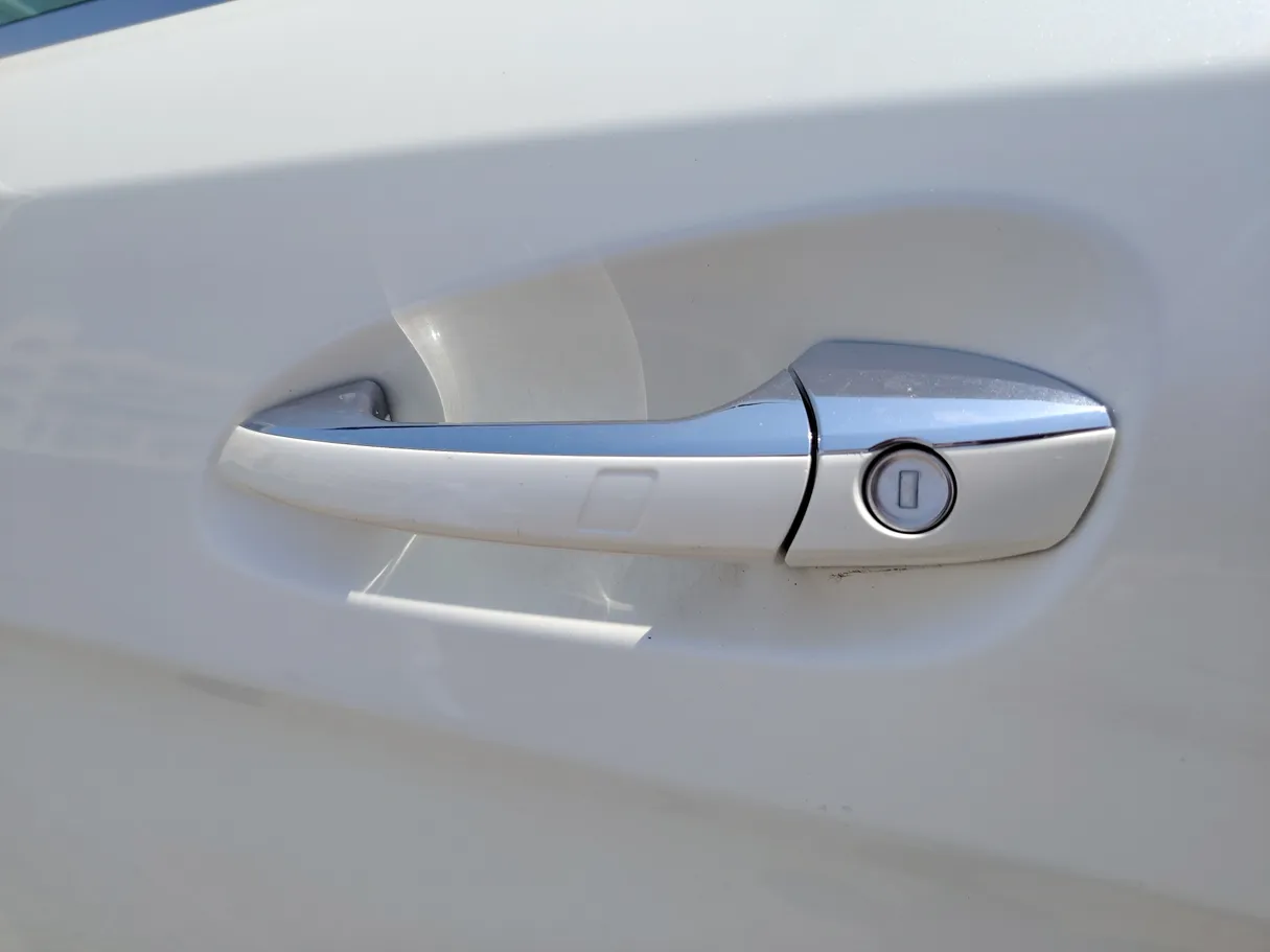 Car image 29