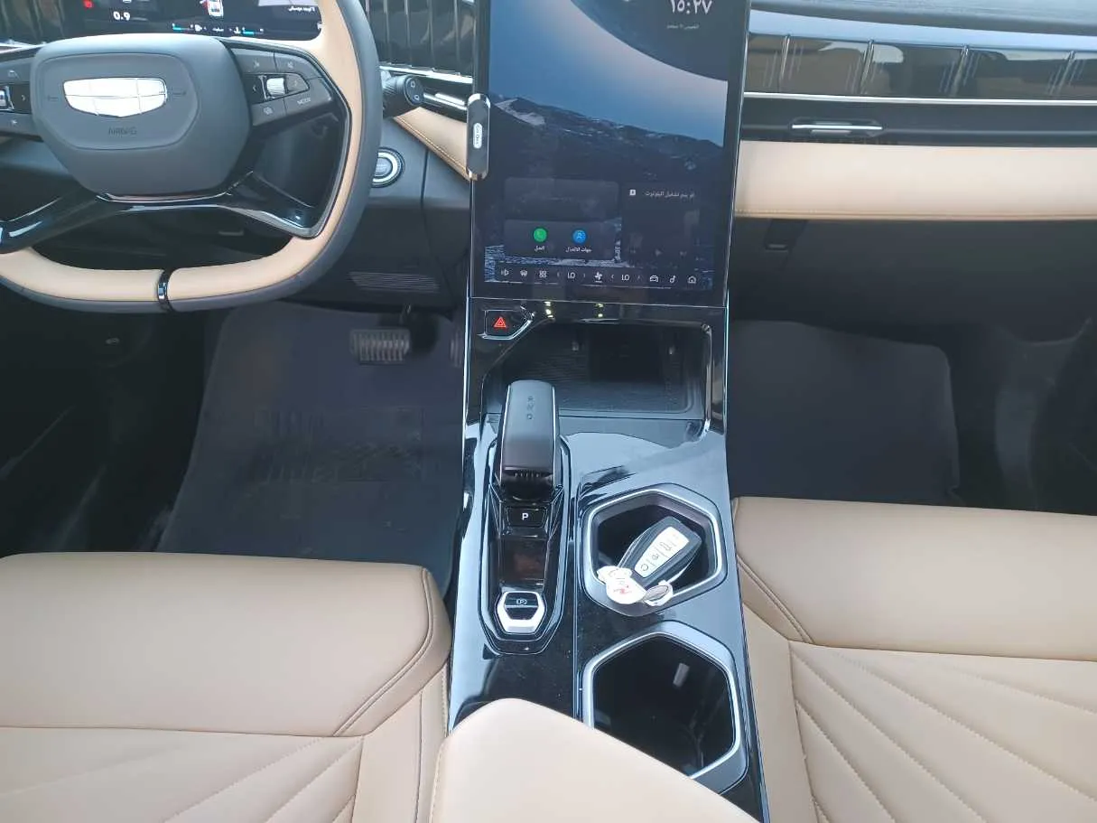 Car image 14