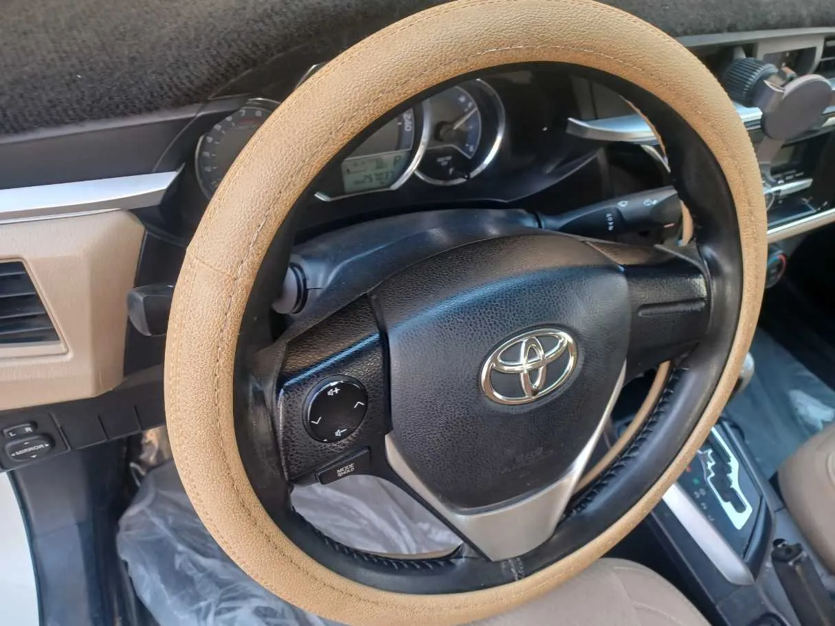 Car image 19