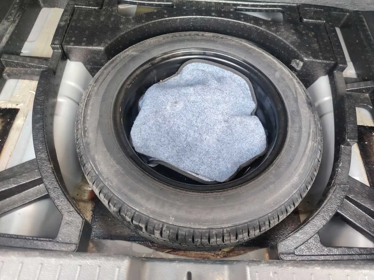 Car image 31