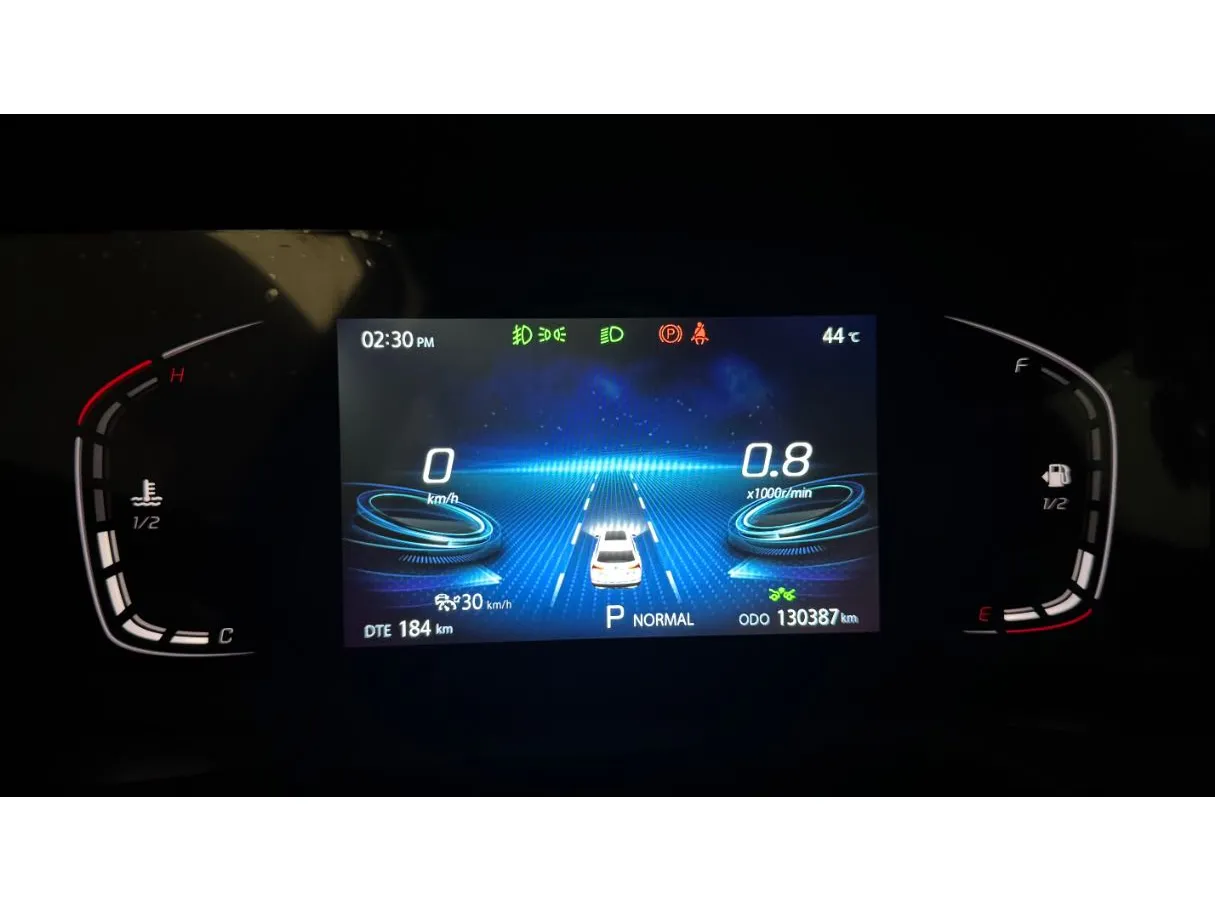 Car image 19