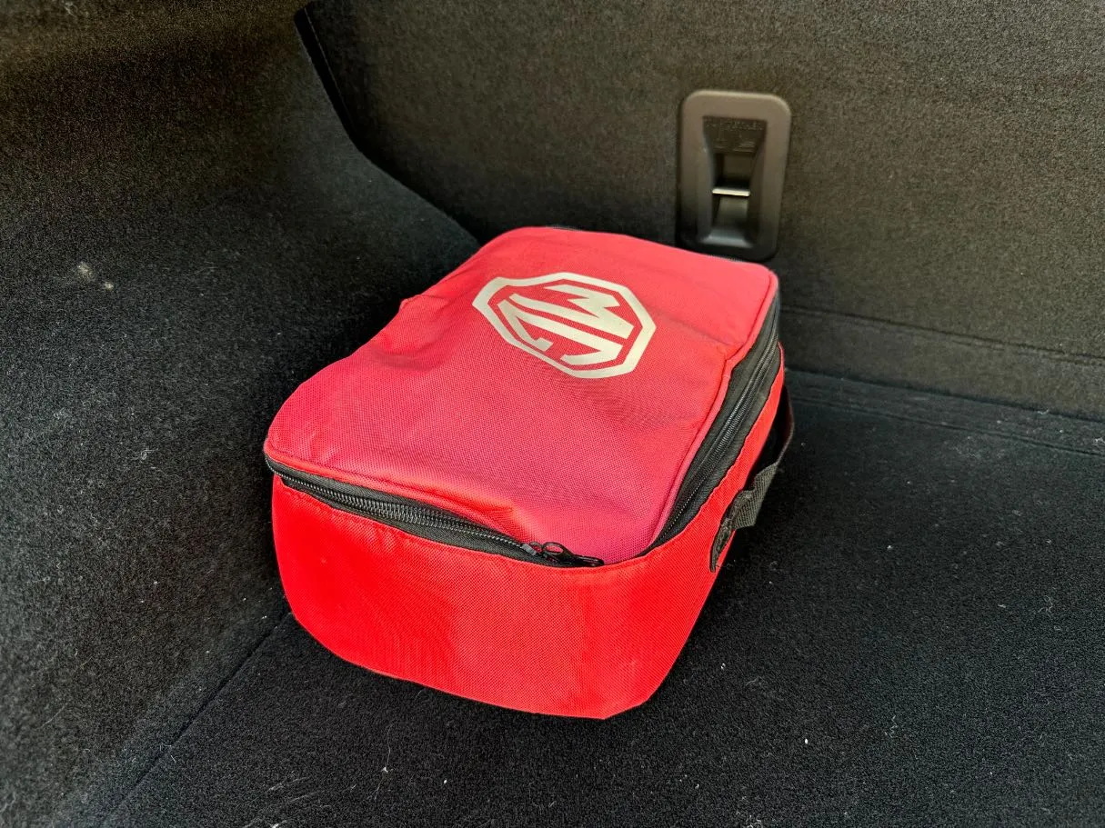 Car image 24