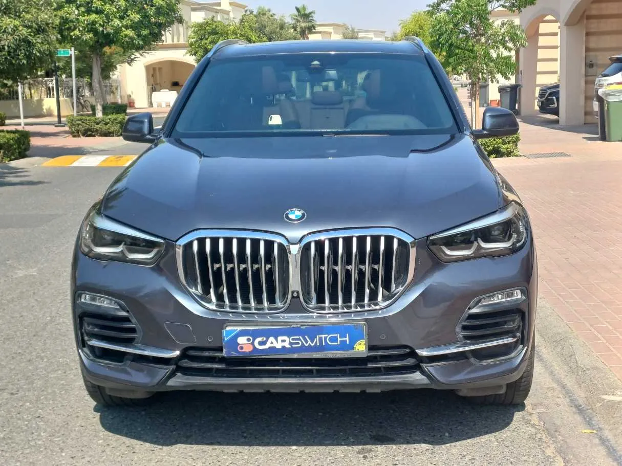 Car image 2