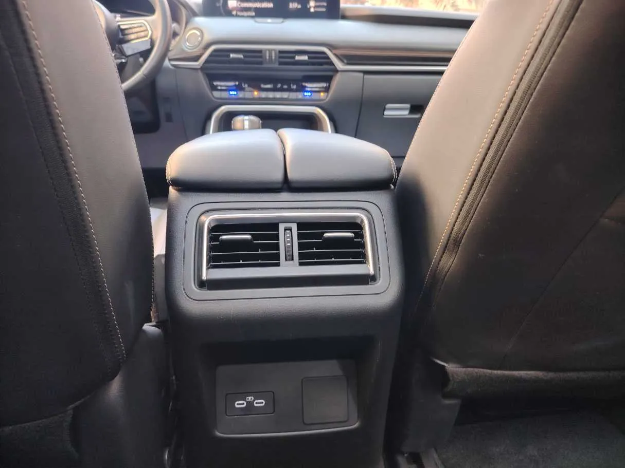 Car image 37