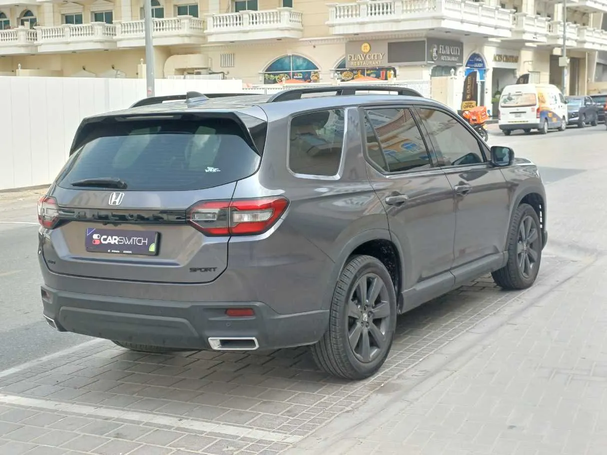 Car image 6