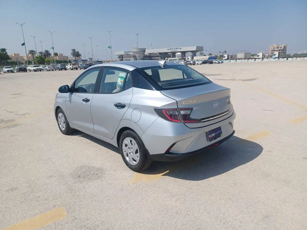 Car image 7