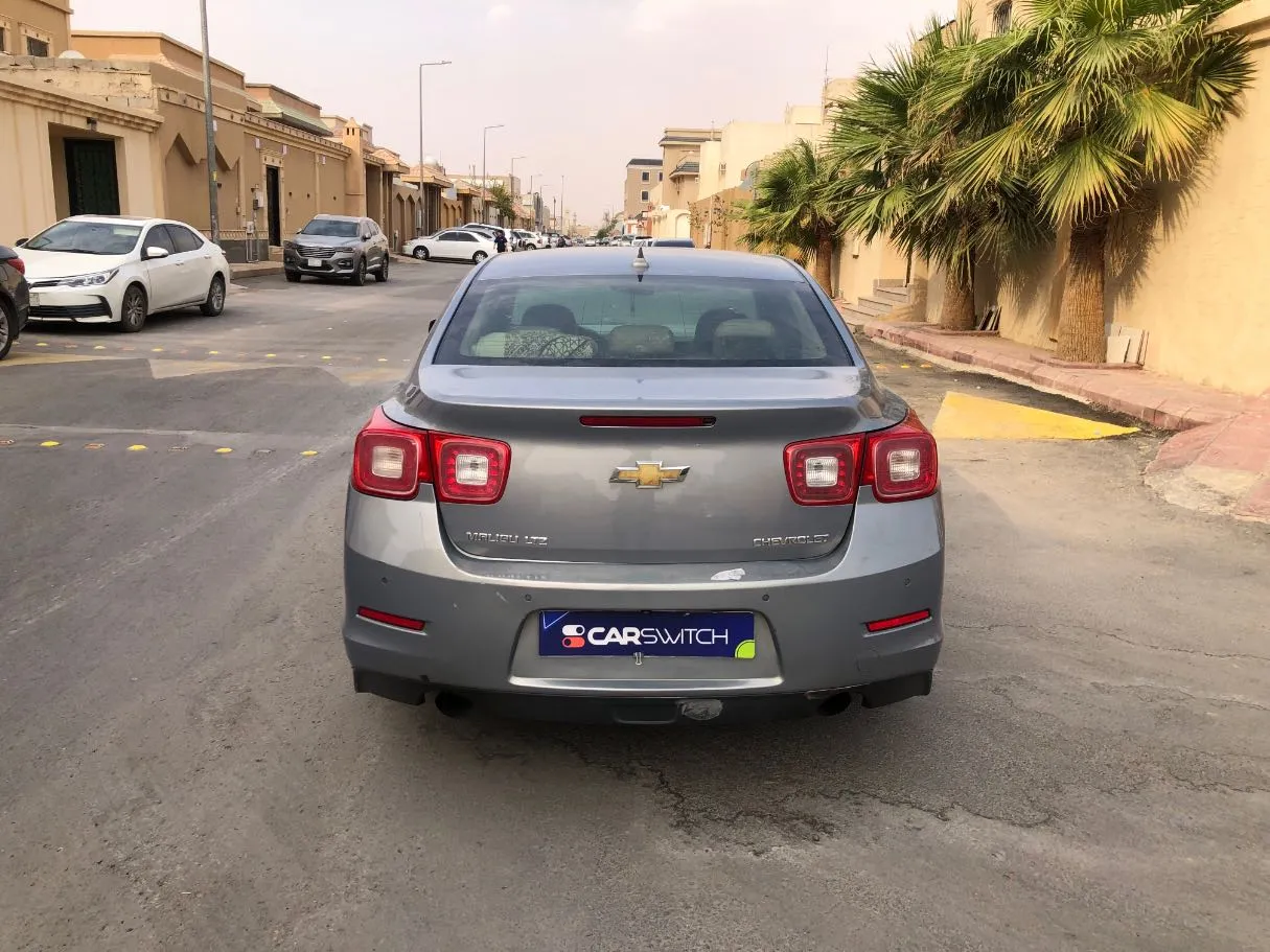 Car image 6