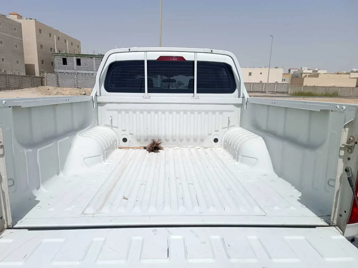 Car image 27