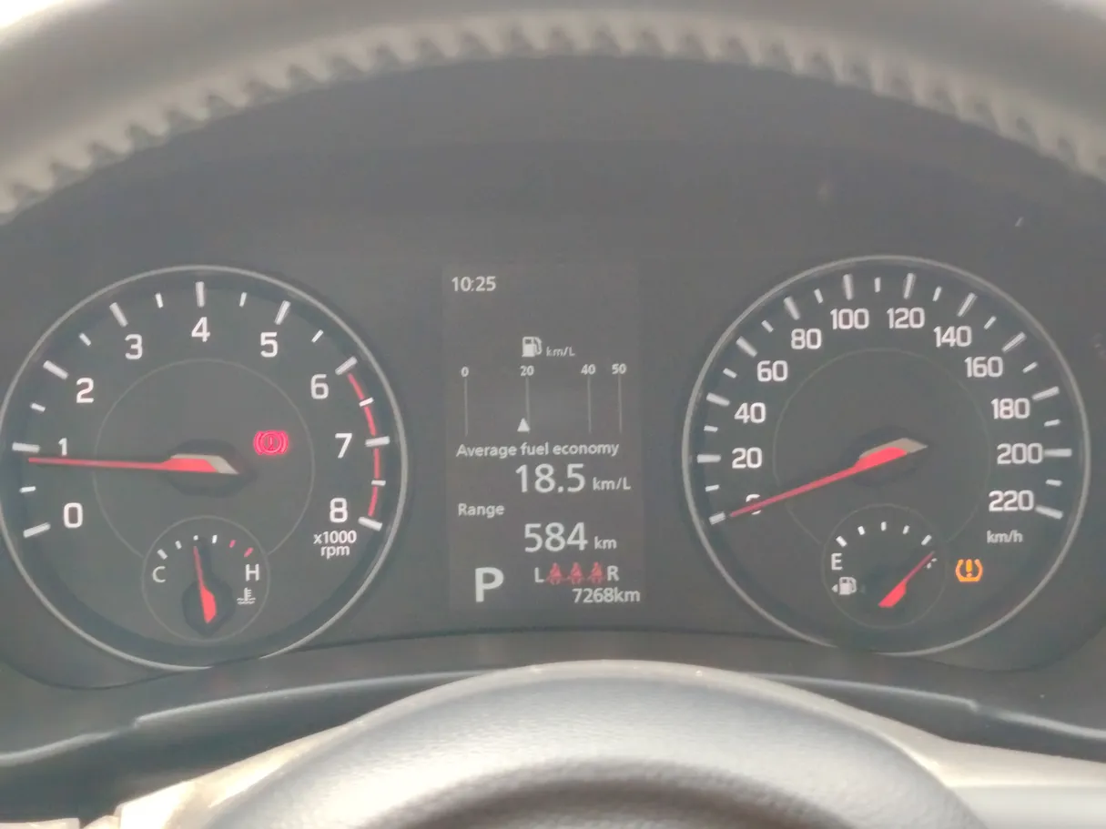 Car image 24