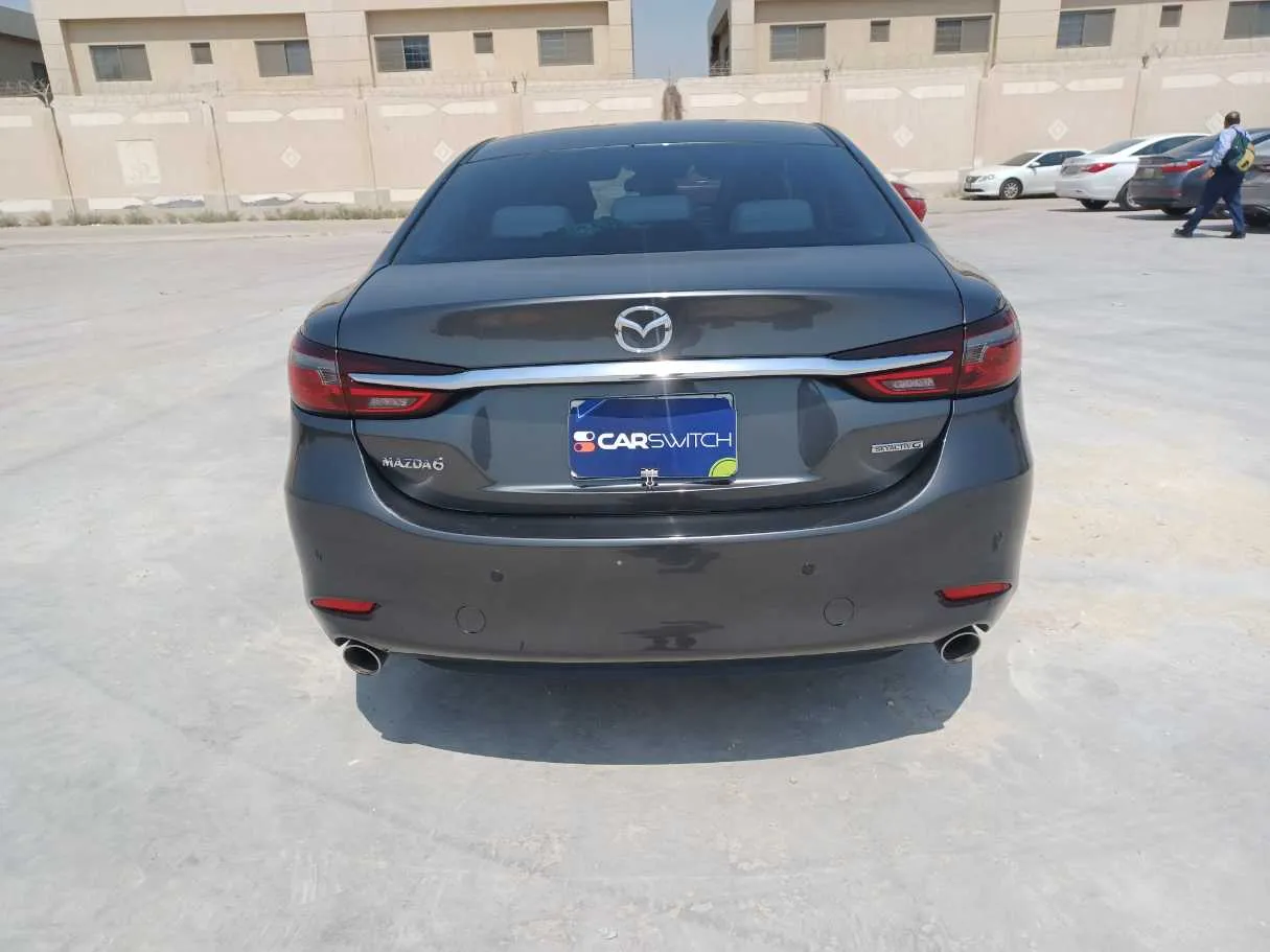 Car image 6