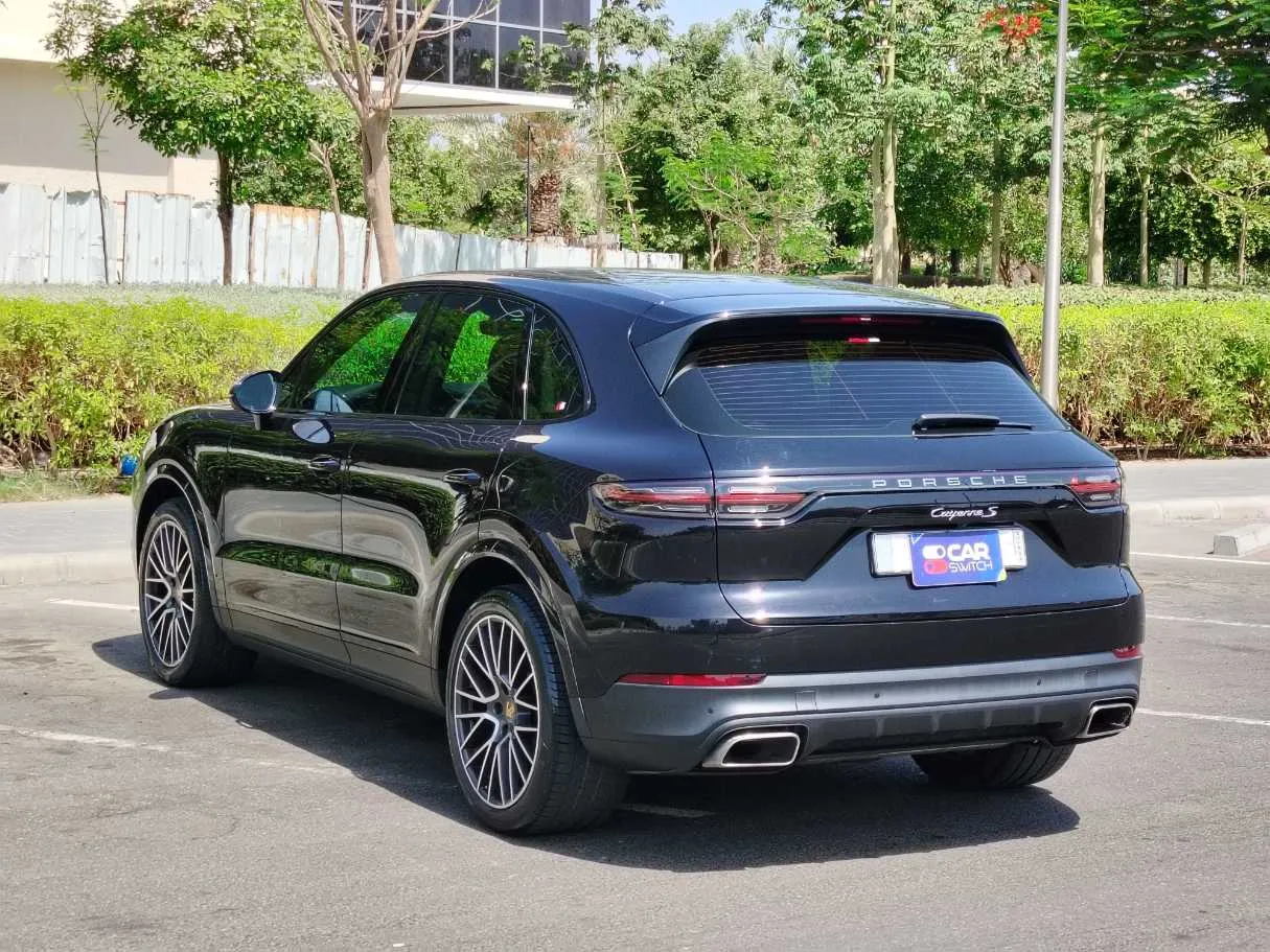 Car image 7