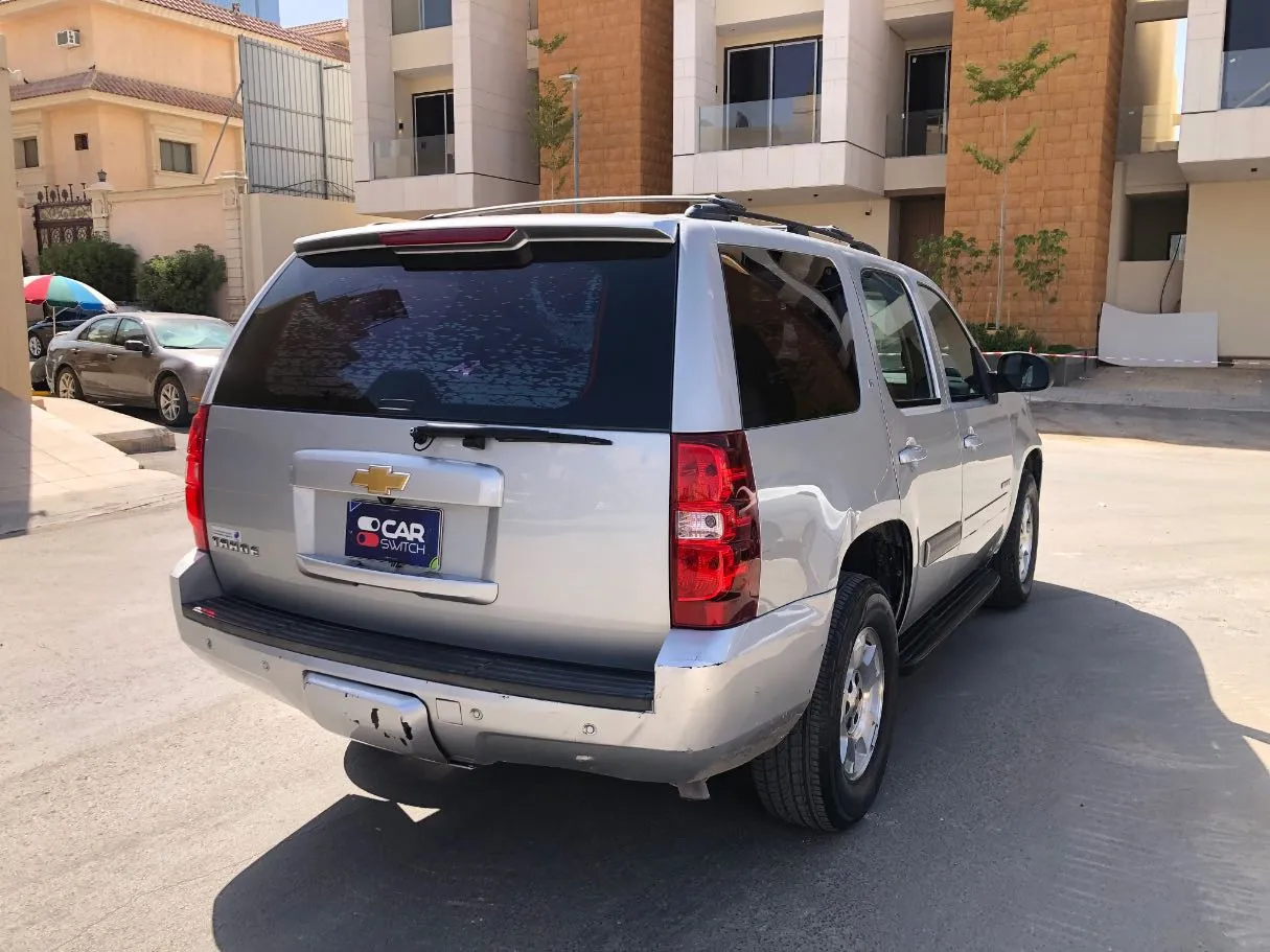 Car image 5