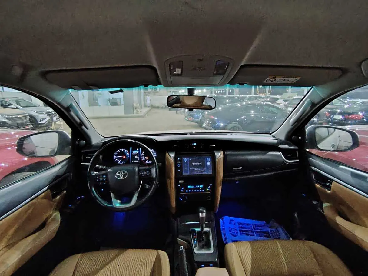 Car image 20