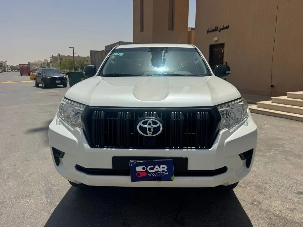Car image 2