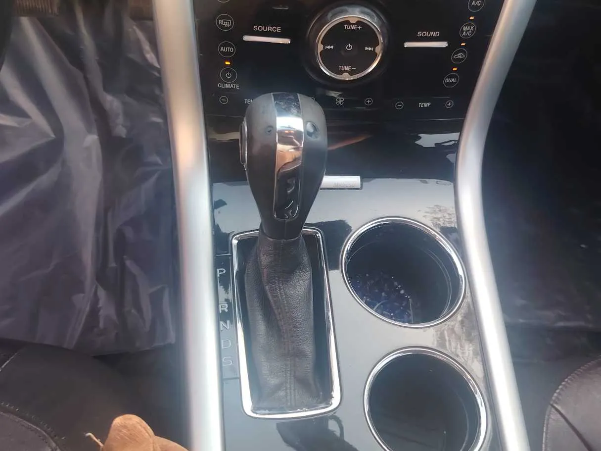 Car image 20