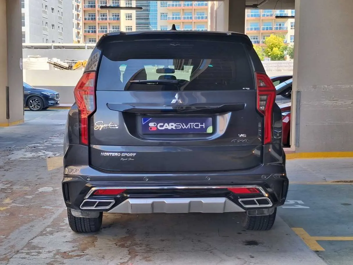 Car image 6
