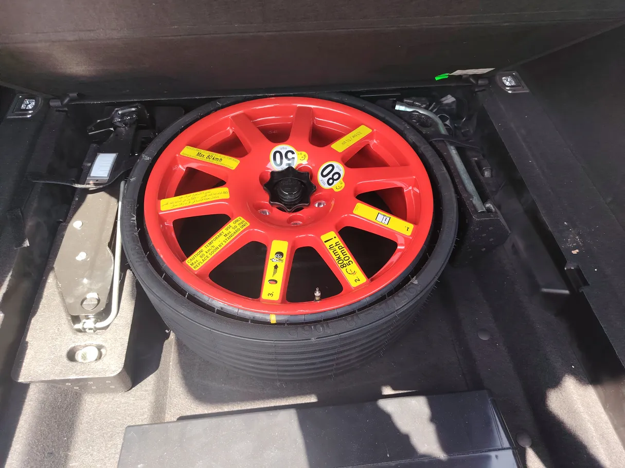 Car image 31