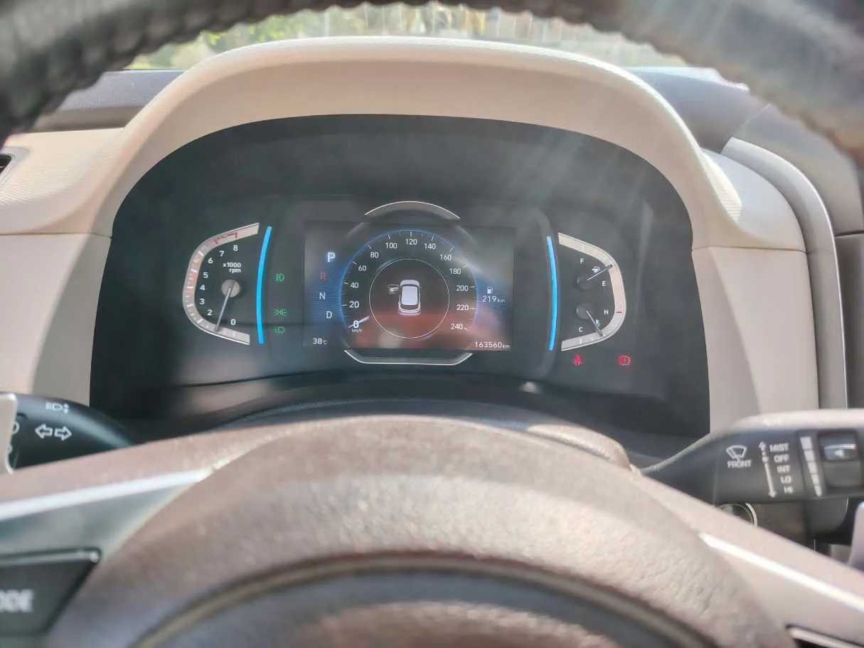 Car image 32